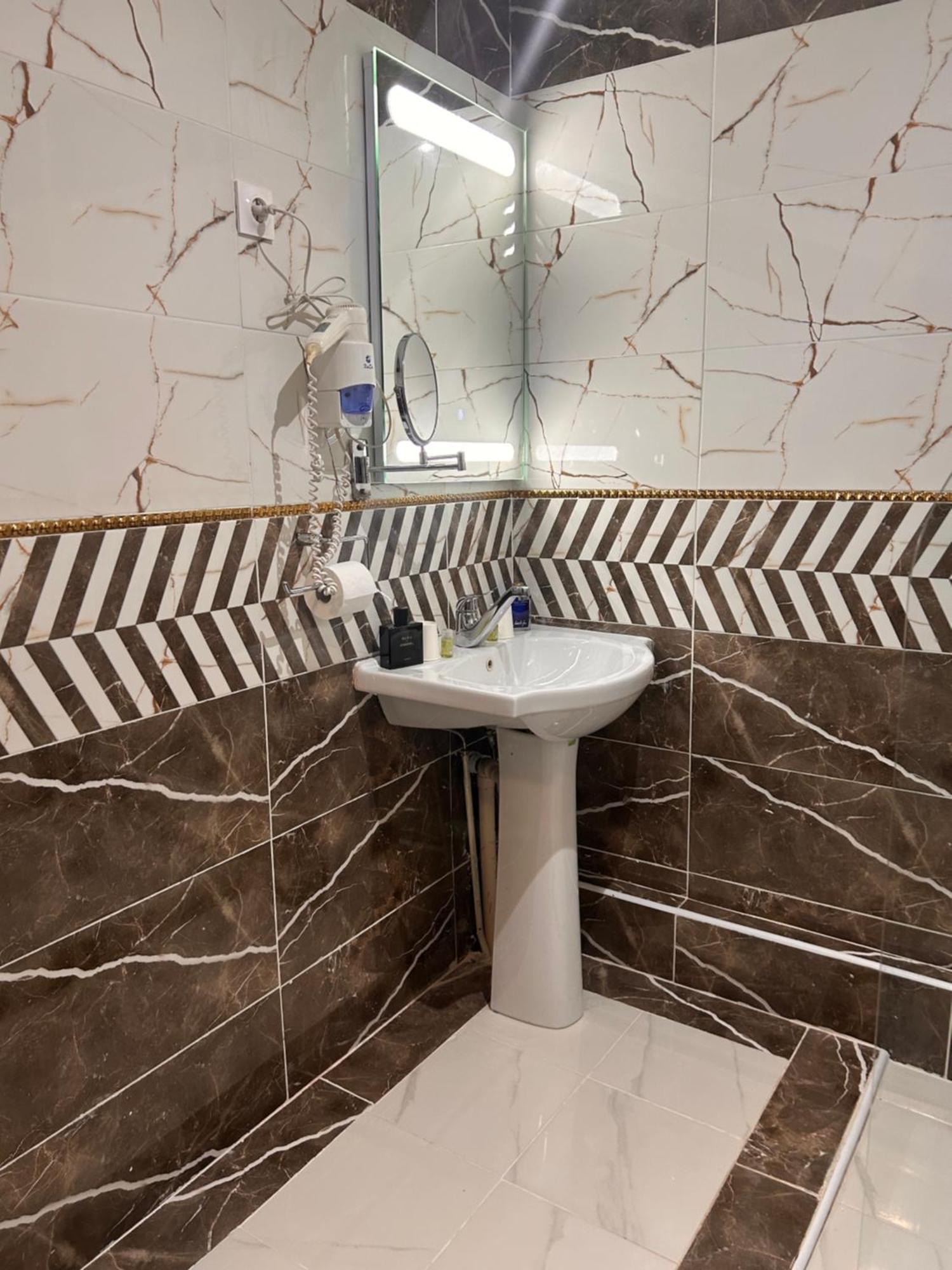 Hotel Grand Paris Вильжюиф Экстерьер фото