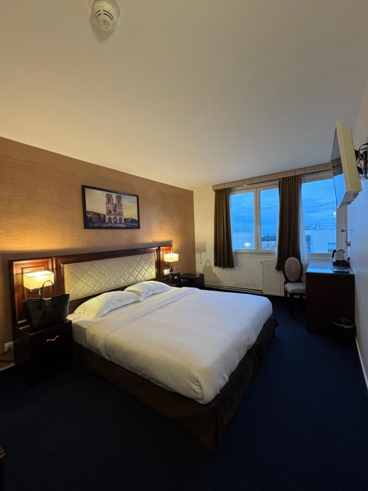 Hotel Grand Paris Вильжюиф Экстерьер фото