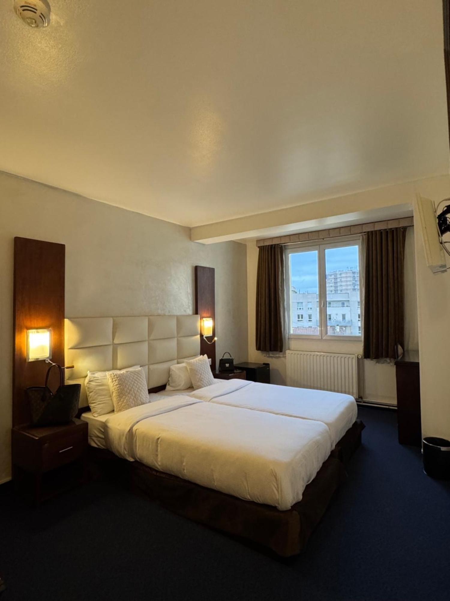 Hotel Grand Paris Вильжюиф Экстерьер фото